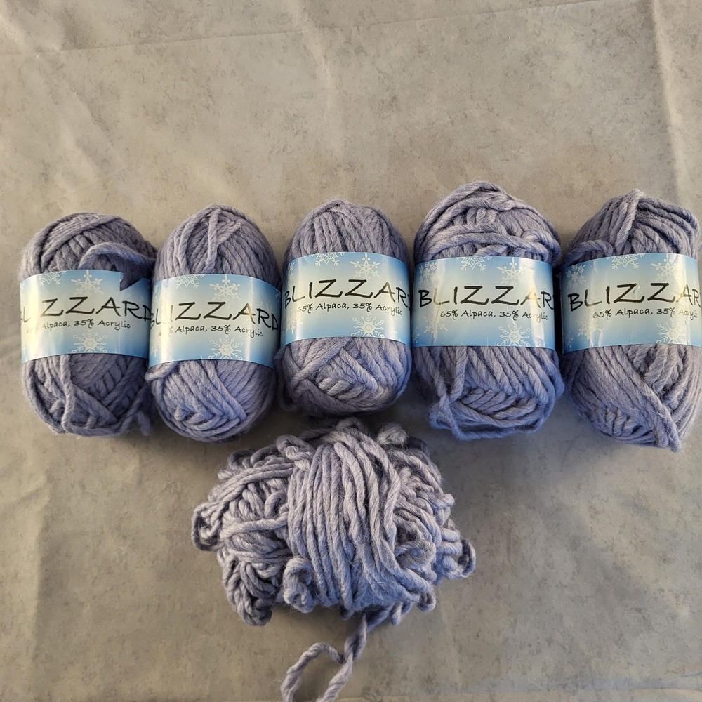Reynolds Blizzard Yarn 6 Skeins Lilac Color 617 Lot 2931